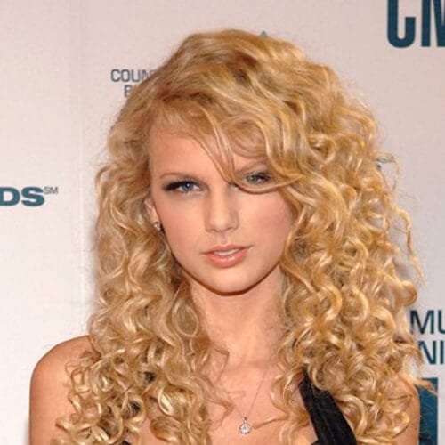 taylor swift curly hairstyles